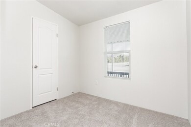 880 N Lake St unit 109, Hemet, CA 92544 - photo 2