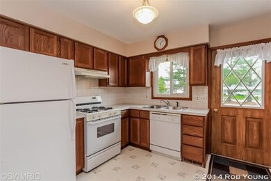 8456 Elkwood St SW, Byron Center, MI 49315 - photo 4