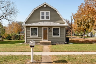 3300 27th St S, La Crosse, WI 54601 - photo 2