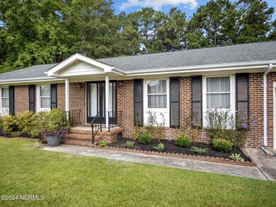 413 University Dr, Jacksonville, NC 28546 - photo 3