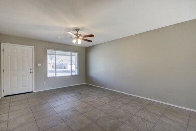 2009 W Western Dr-4