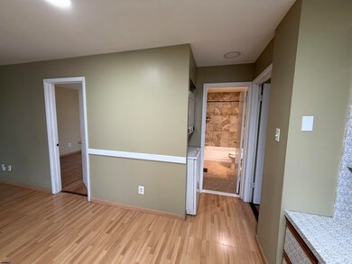 211 London Ct unit 211, Egg Harbor Township, NJ 08234 - photo 5