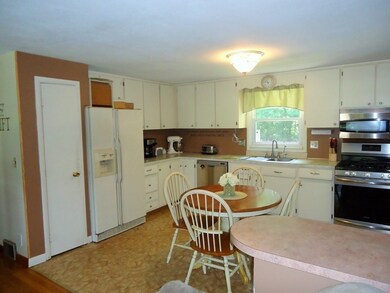 105 Fort Meadow Dr, Hudson, MA 01749 - photo 5