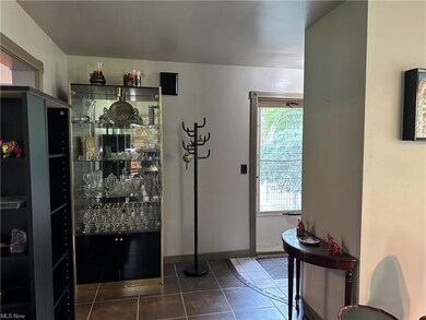 8751 Lindbergh Blvd, Olmsted Falls, OH 44138 - photo 6