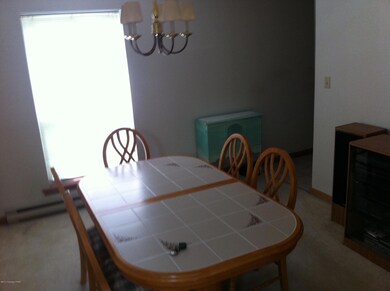 2318 Mountain Laurel Dr, Effort, PA 18330 - photo 3