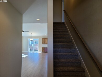 1021 Chestnut St, Independence, OR 97351 - photo 5