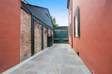 Driveway for 2 cars w/electronic gate