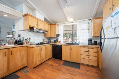 390 E Parkview Drive (6)