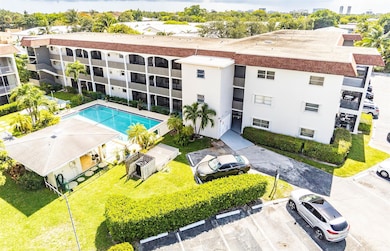 651 Pine Dr unit 201, Pompano Beach, FL 33060 - photo 2