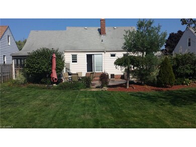 30042 Frank Dr, Wickliffe, OH 44092 - photo 2