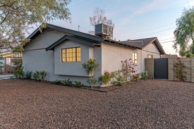 8203 E Turney Ave Scottsdale-large-002-0
