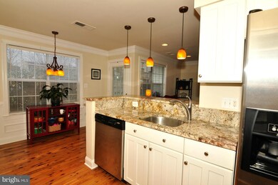 11006 Koman Cir unit 102, Manassas, VA 20109 - photo 6