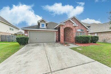 1077 Lasso Ct, Alvin, TX 77511 - photo 3