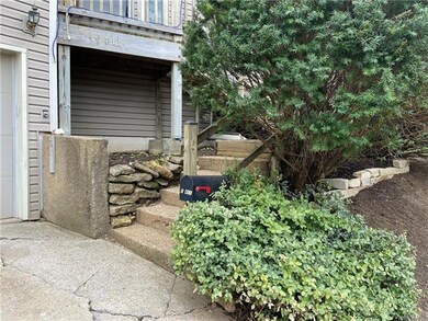 10411 W 52nd Cir, Shawnee, KS 66203 - photo 3