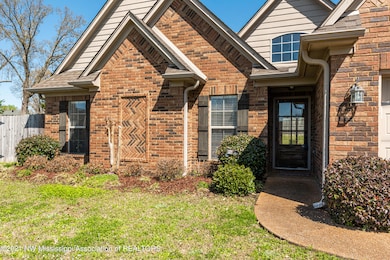 1374 Lake Front Dr E, Hernando, MS 38632 - photo 2