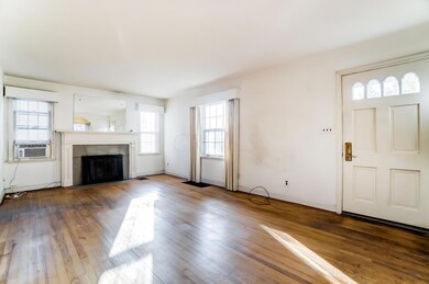 484 Crestview Rd.