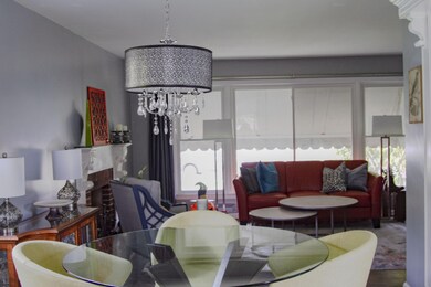 Dining1