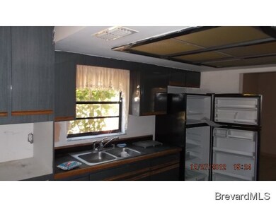 464 N Dixie Ave, Titusville, FL 32796 - photo 2