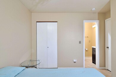 Bedroom with Bathroom