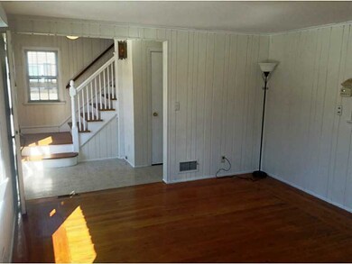 Living Room. Nice Hardwoods & Light