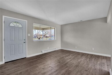 305 Grovewood Dr, Beech Grove, IN 46107 - photo 5