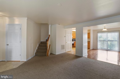 38 Litchfield Ln W, Martinsburg, WV 25405 - photo 2