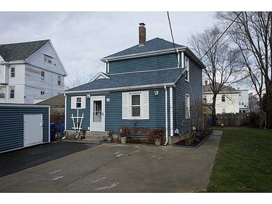126 Woodbine St, Pawtucket, RI 02860 - photo 2