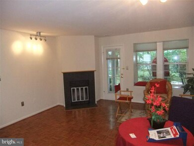 4552 28th Rd S unit A, Arlington, VA 22206 - photo 3