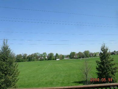 276 Park Ridge Dr, Easton, PA 18040 - photo 2