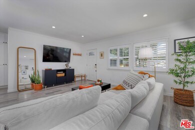 21016 Costanso St, Woodland Hills, CA 91364 - photo 4