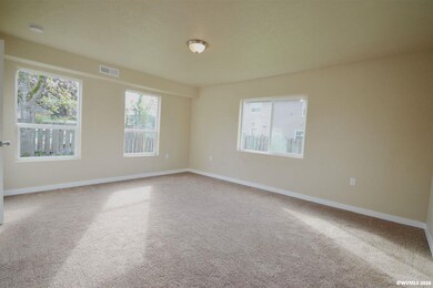 1060 16th Ave SW, Albany, OR 97321 - photo 6