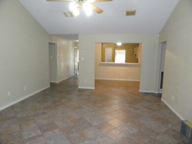 9227 Misty Vale Dr, Houston, TX 77075 - photo 4