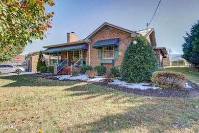 1208 N Main Ave, Erwin, TN 37650 - photo 2