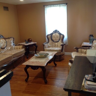 22 Beverly Cir, Randolph, MA 02368 - photo 3