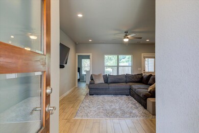 21414 Santa Carlo Ave, Lago Vista, TX 78645 - photo 4