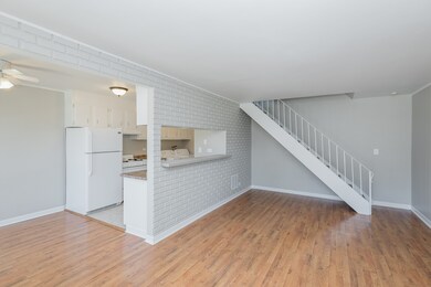 418 James Ct unit C, Glendale Heights, IL 60139 - photo 2