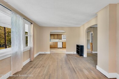 303 Spring St, Archbald, PA 18403 - photo 5