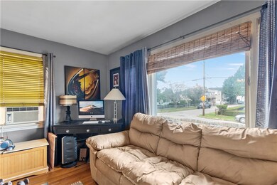 107 Prudence Ave, Providence, RI 02909 - photo 4