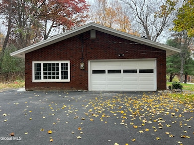 5 Zeph St, Wynantskill, NY 12198 - photo 3