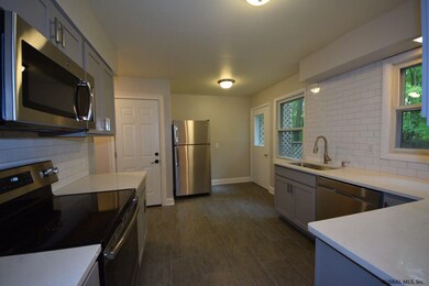 77 Mccormack Rd unit A, Slingerlands, NY 12159 - photo 3