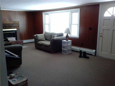 25 Bloom Ct, Middletown, RI 02842 - photo 4