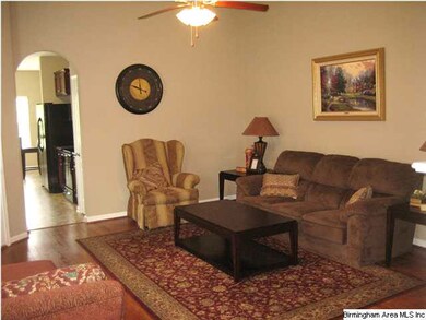 Neutral colors throughout