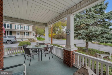 184 Wilkes St unit 3, Berkeley Springs, WV 25411 - photo 6