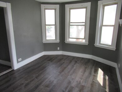 2 Cabot St, Salem, MA 01970 - photo 6