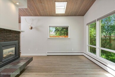 05-Living Room_MAX9278