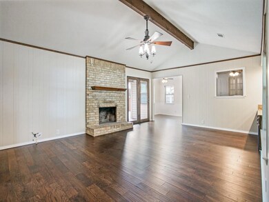 725 Glenhaven Dr, Hurst, TX 76054 - photo 3