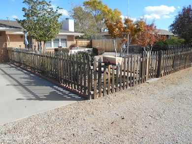 306 N Sage St, Pearce, AZ 85625 - photo 6