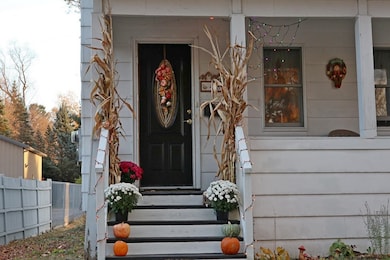 48 Allen St, Rutland, VT 05701 - photo 2