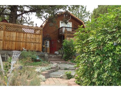 302 Adam Dr, Canyon City, OR 97820 - photo 3