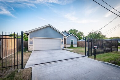 3638 Lydia St, Houston, TX 77021 - photo 2